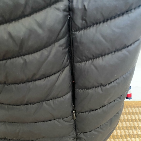 Tommy Hilfiger Packable Puff Vest - Picture 6 of 6